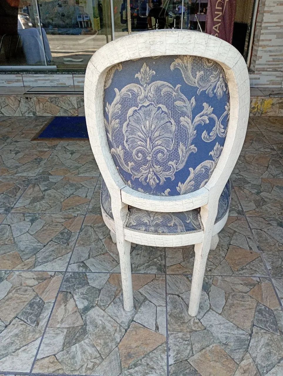 Cadeira Medalhão em capitonê - Foto 2
