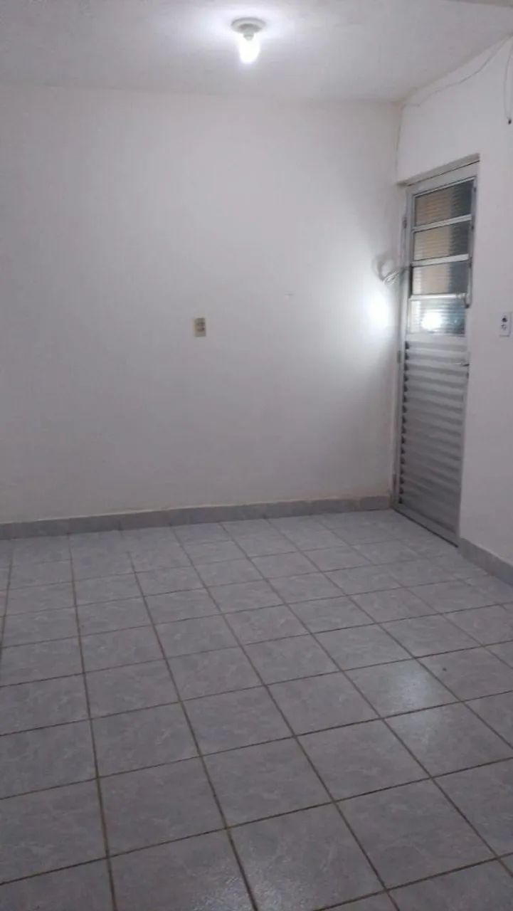 ALUGA-SE CASA EM AFOGADOS