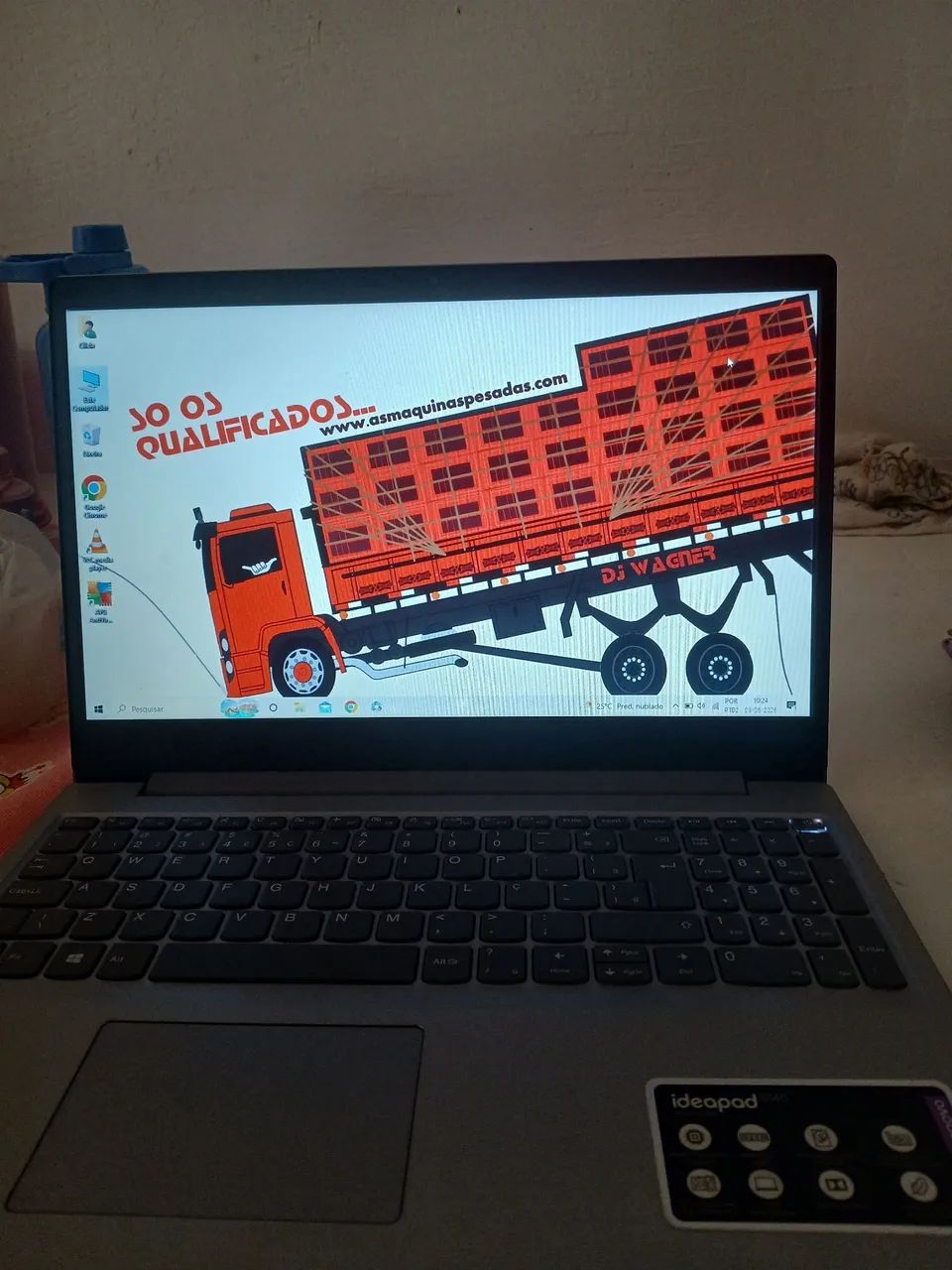 Vende se notebook em ótimo estado de conservação 