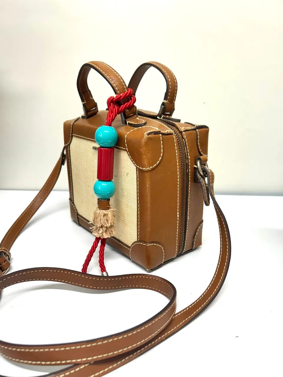 Bolsa Arezzo em couro legítimo  - Foto 4