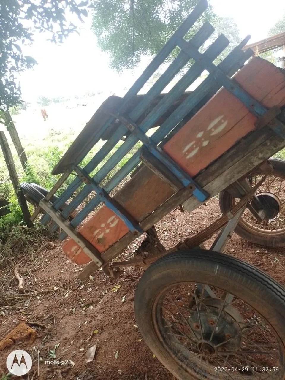  Caroca e bom estado vendo troco 
