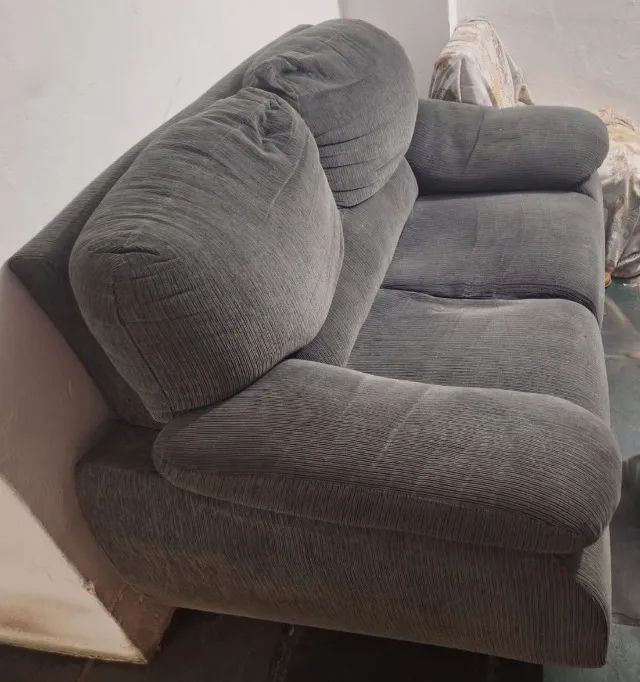 Sofa dois lugares cinza - Foto 3