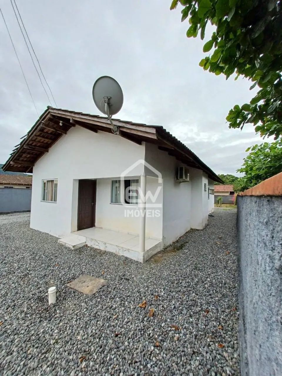 Casa com 101m² em Schroeder, SC