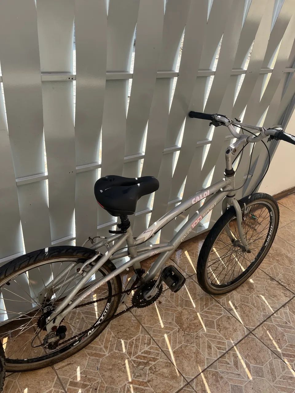 Vendo Bicicleta Caloi aro 26 - Foto 2