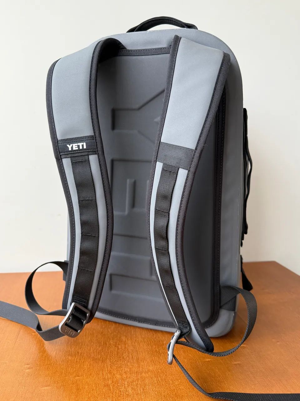 Mochila Yeti Panga 28L Cinza - Foto 3