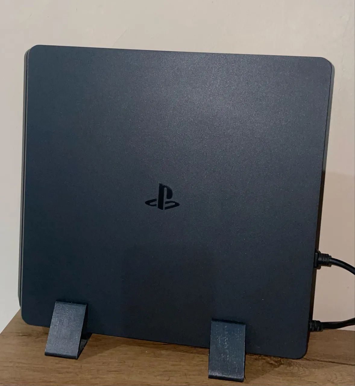 PS4 slim 1TB completo 