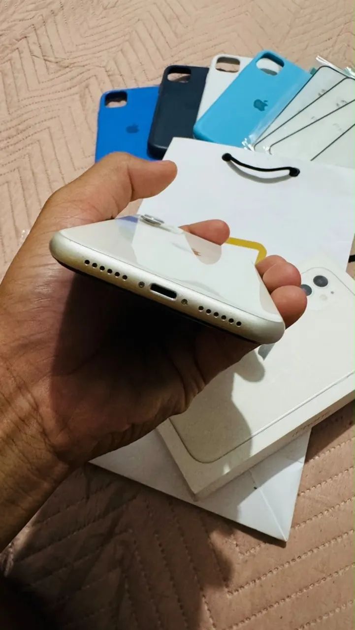 iPhone 11 256gb bateria 87% com caixa original + 5 capinhas 4 películas   - Foto 4