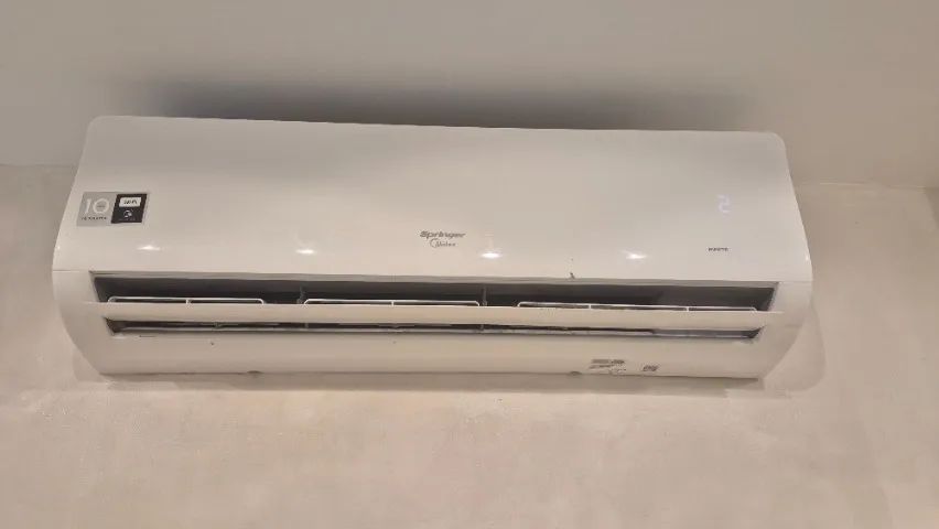 Vende-se  2 ar-condicionado  cada um  2.500,00 - Foto 2