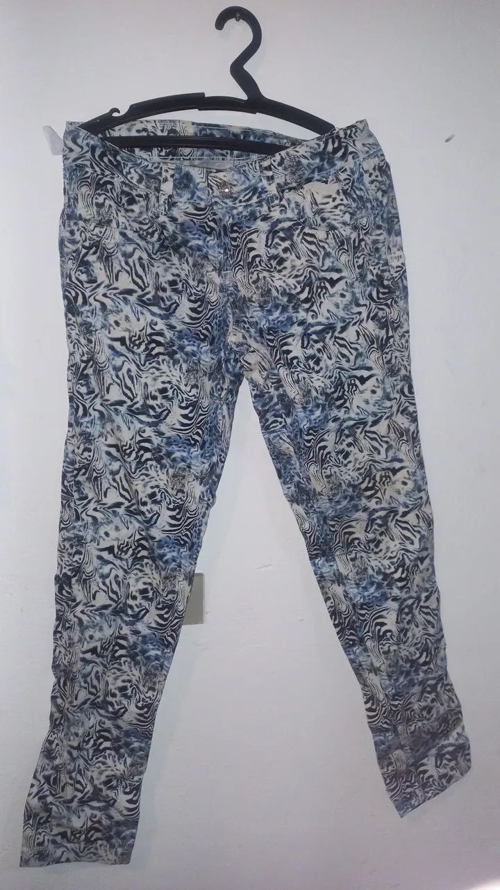 Roupas e acessórios 
