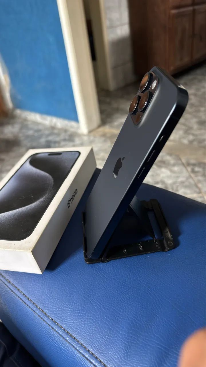 ? iPhone 15 Pro Max - 256GB - Azul - Foto 3