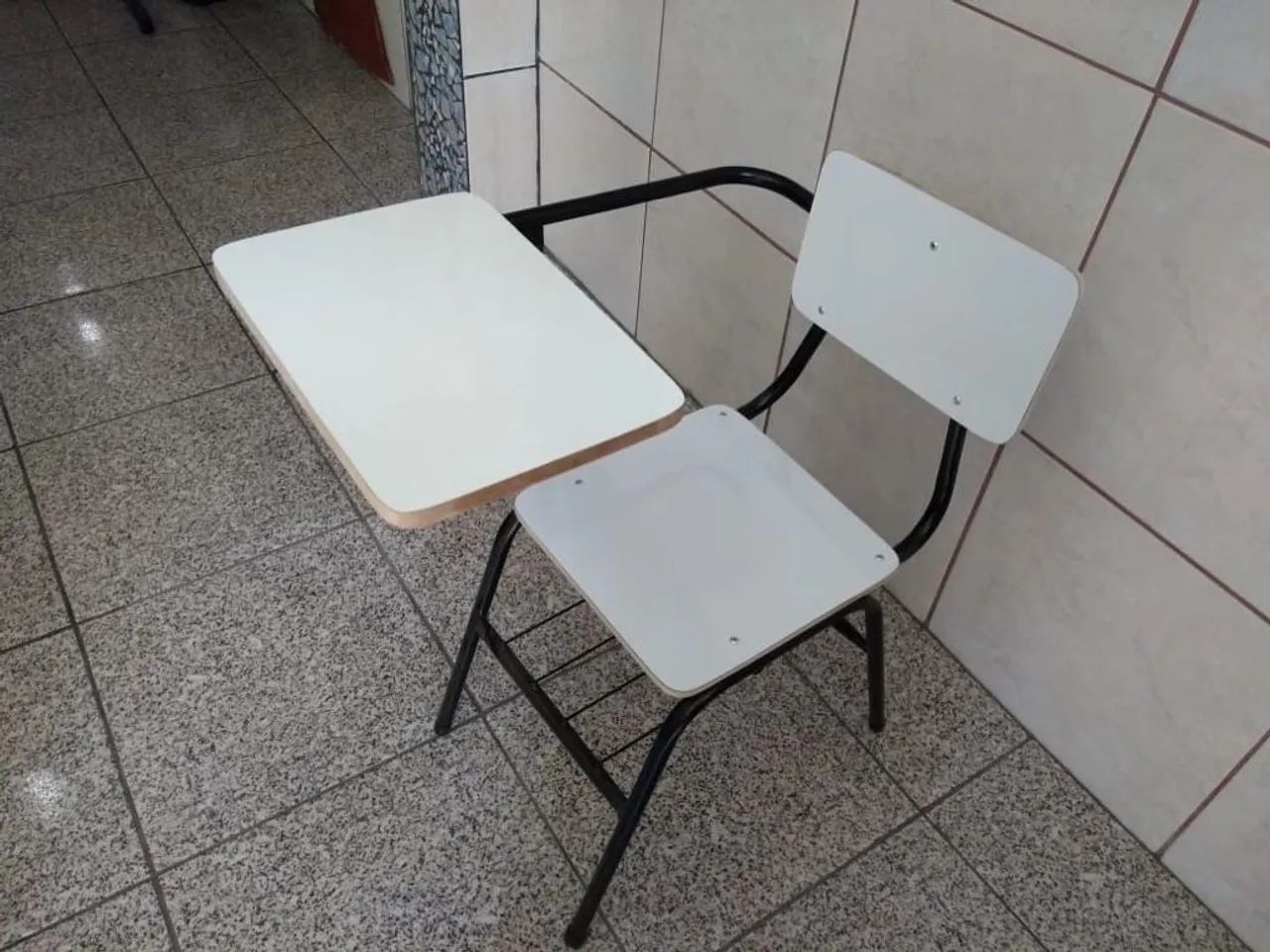 Cadeira universitária para escolas,cursos .. - Foto 4