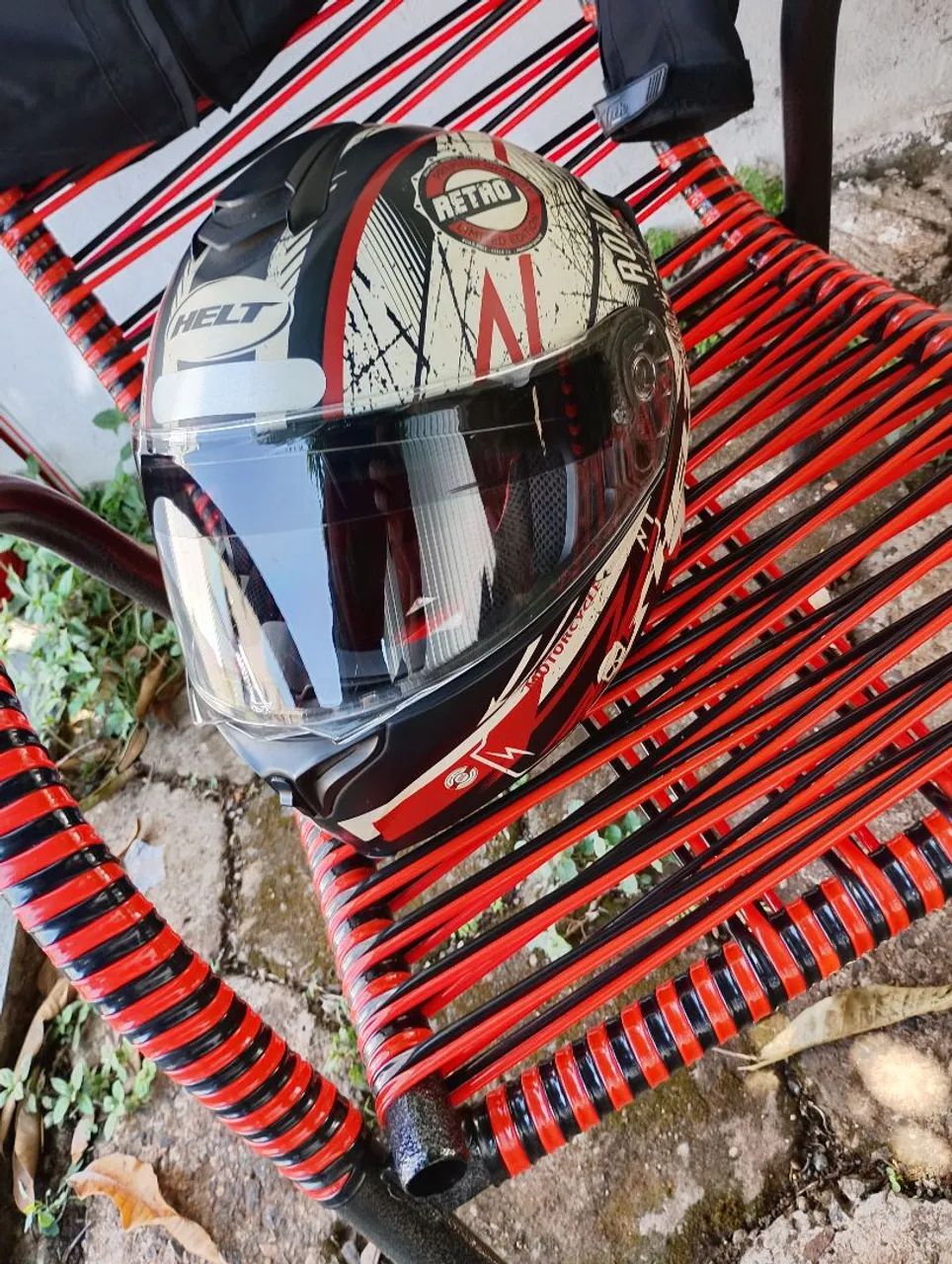 Jaqueta e capacete em ótimo estado de uso, capacete articulado  - Foto 2