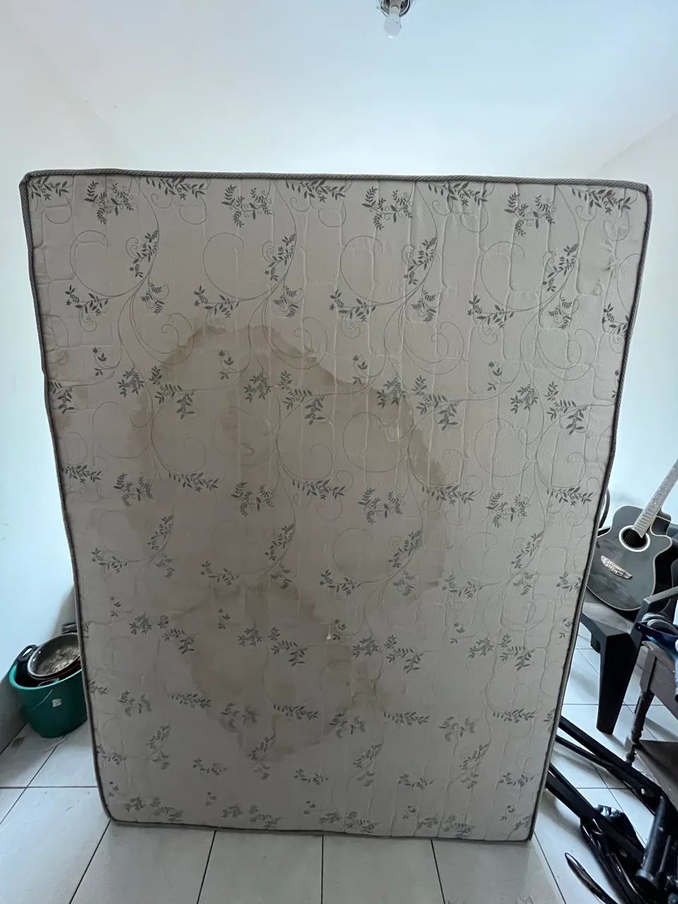 Vendo base de colchão de casal 