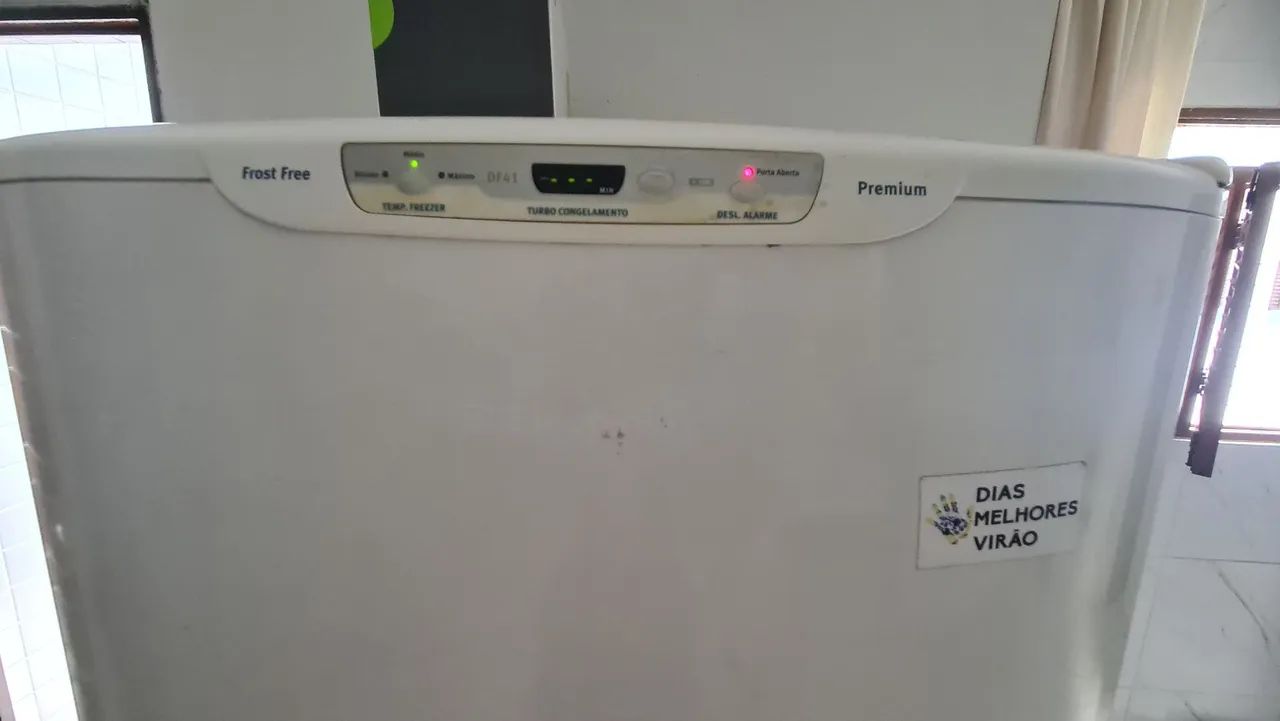 Vende-se geladeira Frost free Eletrolux 382l  - Foto 3