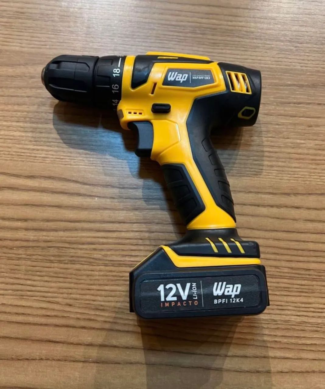 Parafusadeira e Furadeira WAP 12V Bivolt - Nova + Kit 13 Acessórios - Foto 3