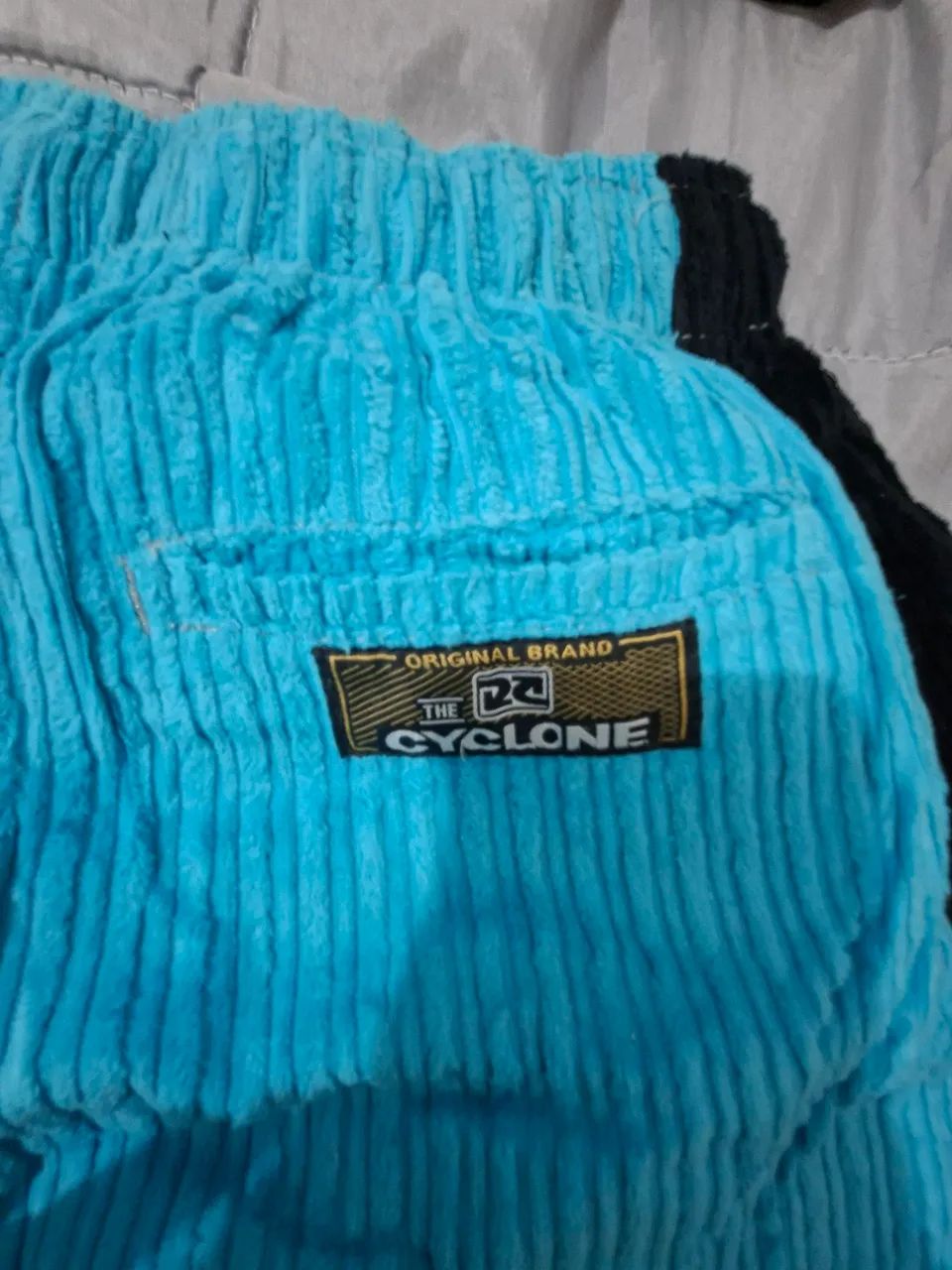 VENDO BERMUDA CYCLONE VELUDO - Foto 4