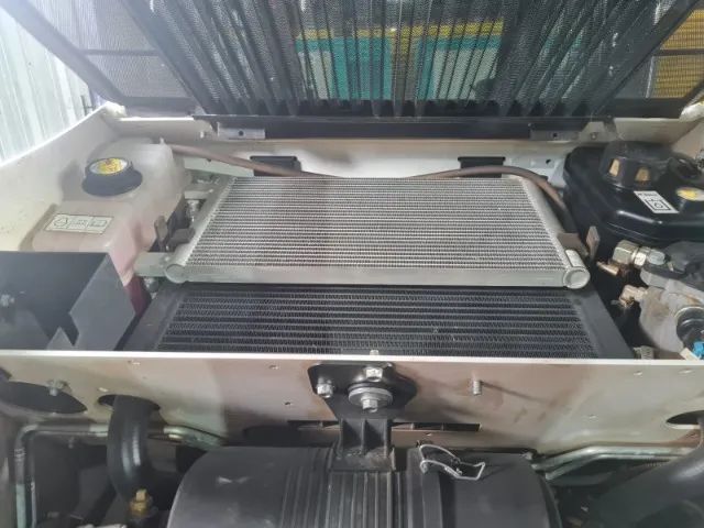 Minicarregadeira Bobcat S450 Ano 2024 Com 822,1hs C Ar Cond - Foto 6