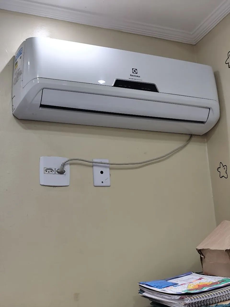 Ar condicionado Splinter inverter da Electrolux com a placa queimada