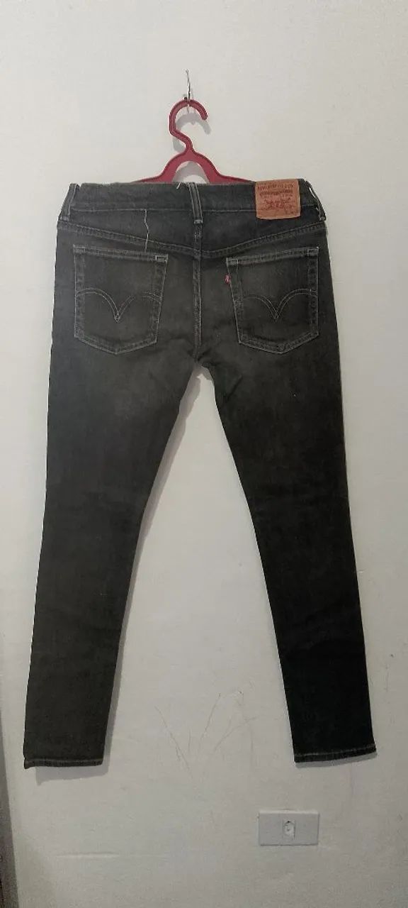 Calça Levi's Feminina TAM W28 L33 - Foto 2