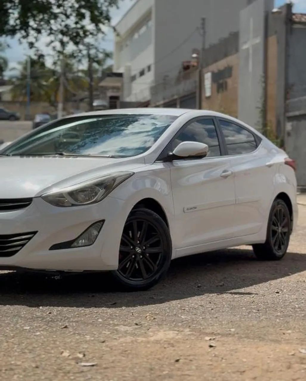 Hyundai Elantra GLS 2.0 16V Flex Aut. 2015 - Foto 4