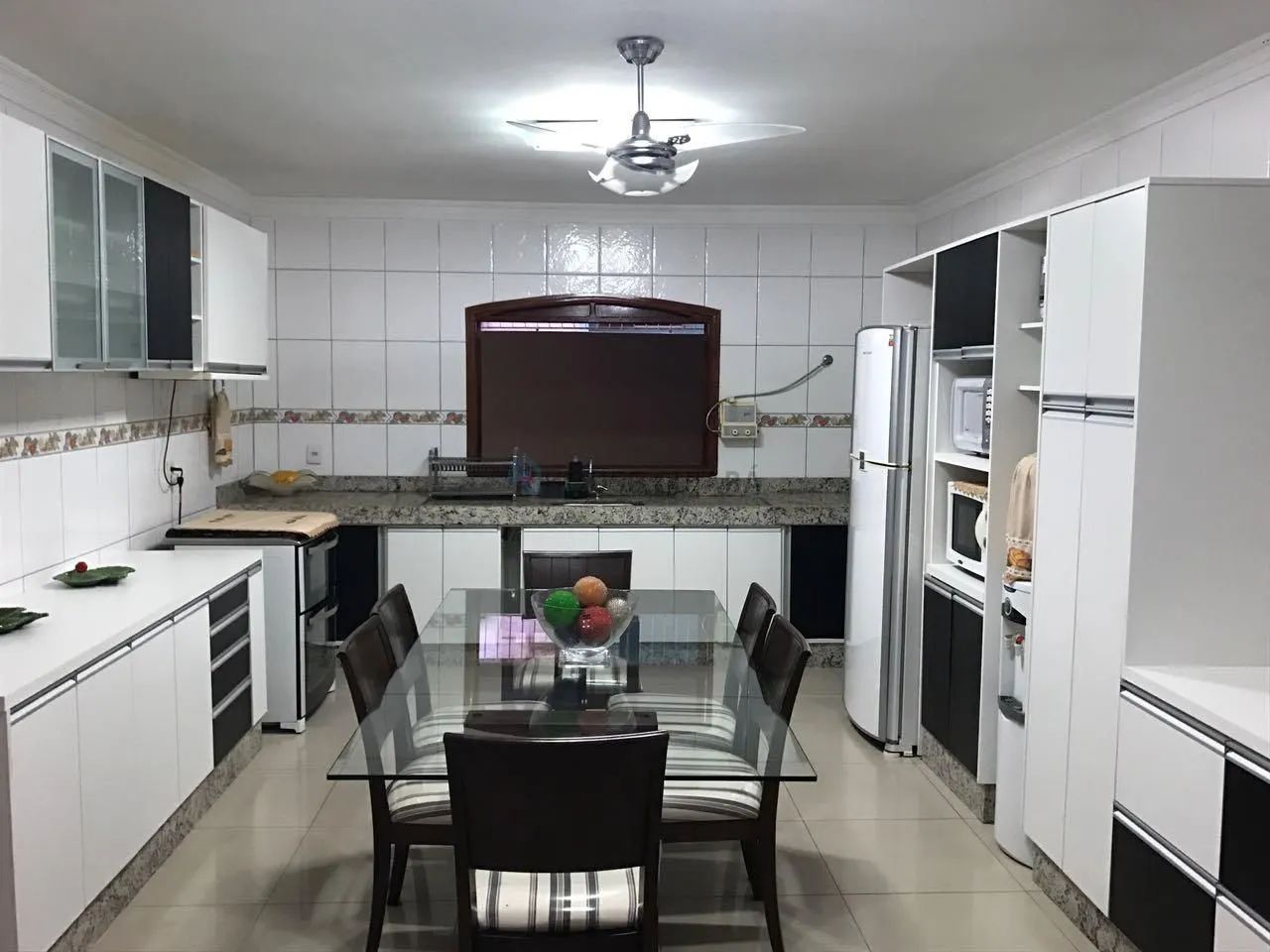 Vendo Lindo Sobrado no Jardim Tropical - Foto 5