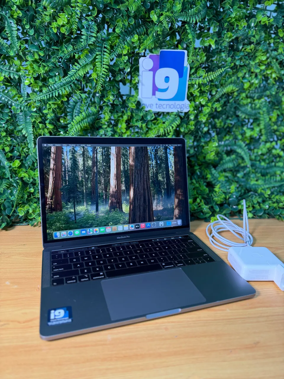 MacBook Pro M2 13 2022 8GB 256GB SSD - Impecável - Notebooks