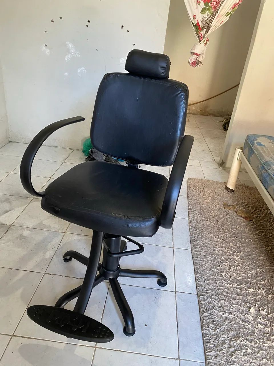 Cadeira de barbeiro  - Foto 2