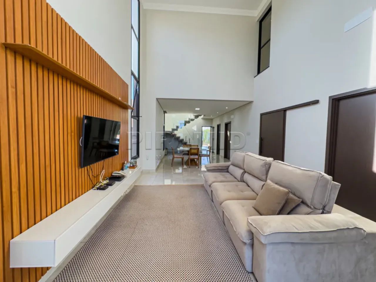 Sobrado alto padrão em condomínio fechado com 349m²,bairro Vila do Golf, Zona Sul de Ribei