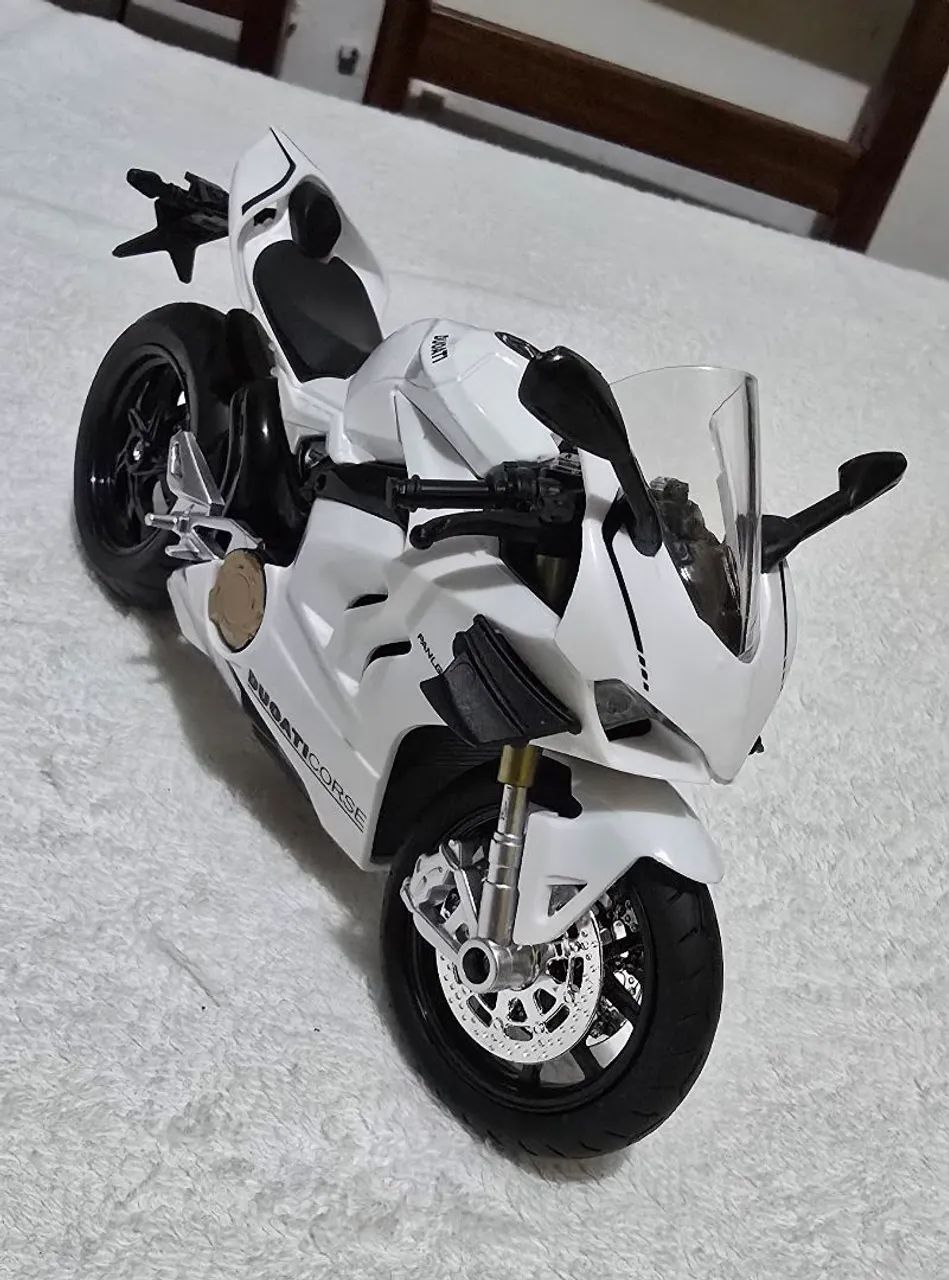 Moto miniatura Ducati Panigale V4-S branca - Foto 3