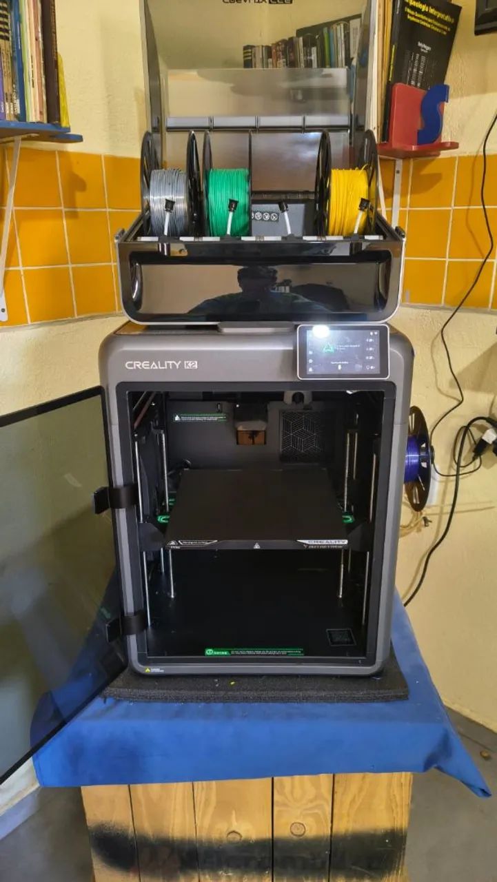 Impressora 3D Creality K2 Combo Semi-Nova - Apenas 3 Meses de Uso! - Foto 2