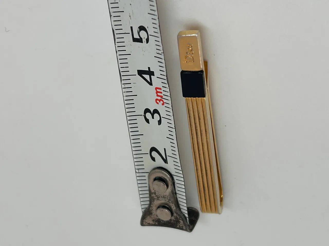 prendedor de gravata dior dourado vintage - Foto 2