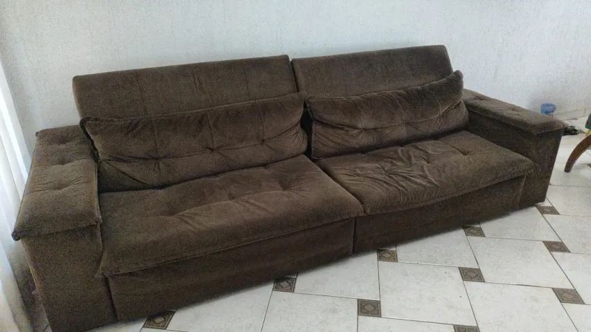 Excelente sofá retratil de suede marrom 3m X 1,20 X 1m  - Foto 3