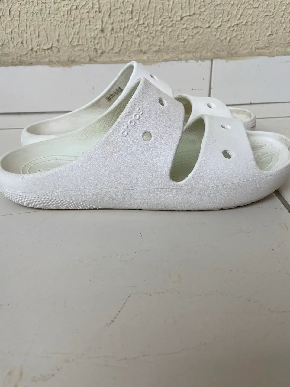 chinelo crocs - Foto 4