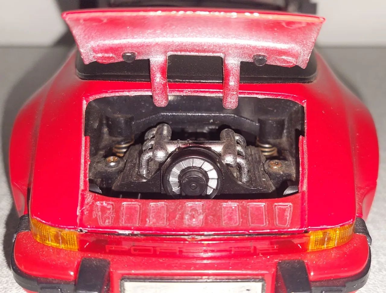 Porsche 911 1:18 - Foto 4