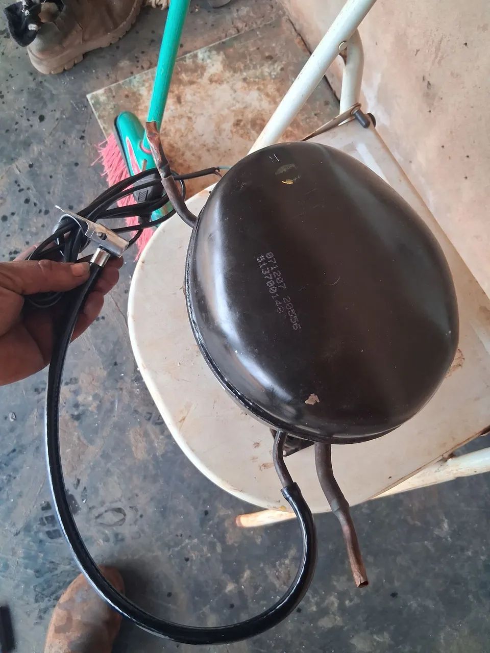 Compressor de ar para encher peneu de carro - Foto 4