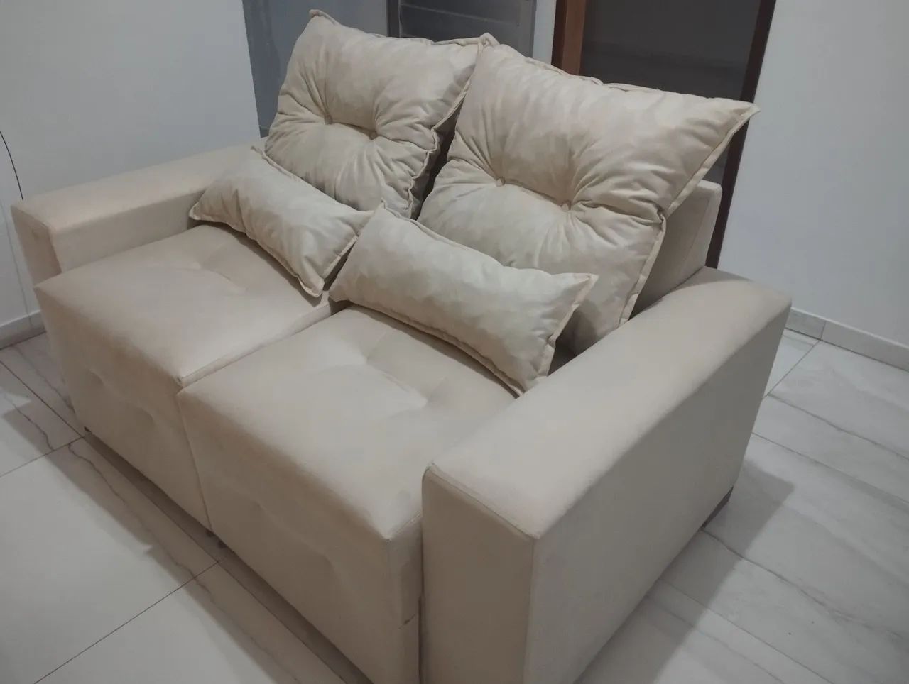 Sofá retrátil 2 lugares já com o frete! - Foto 3