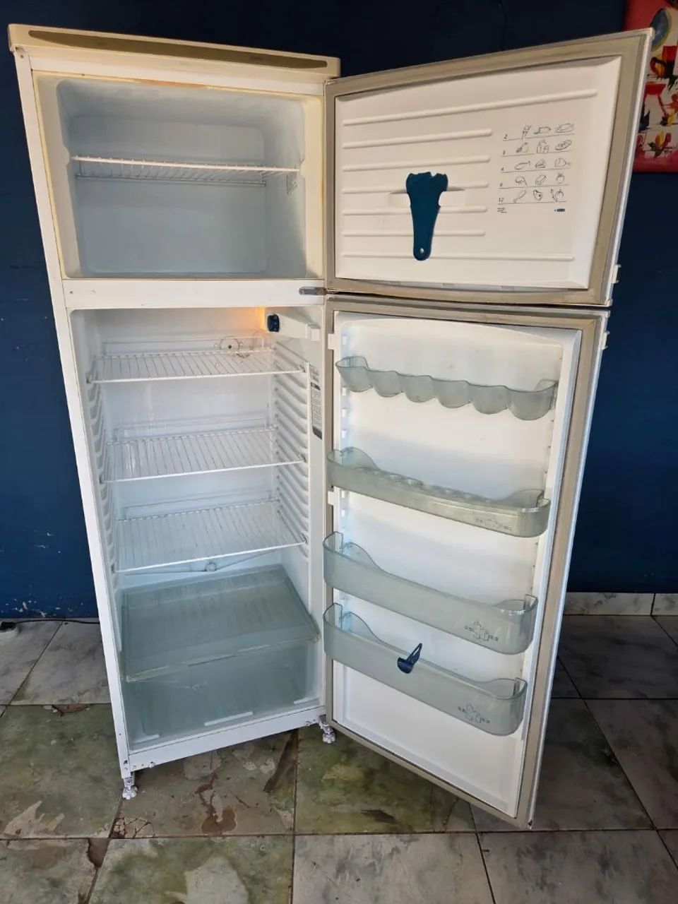 Vendo geladeira Dako - Foto 2