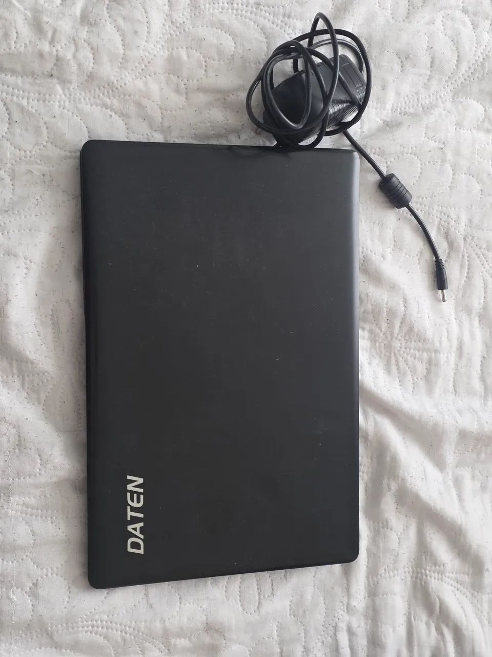 Notebook DATEN Intel Celeron N3350 | 4GB RAM | SSD 120GB | Funciona na tomada