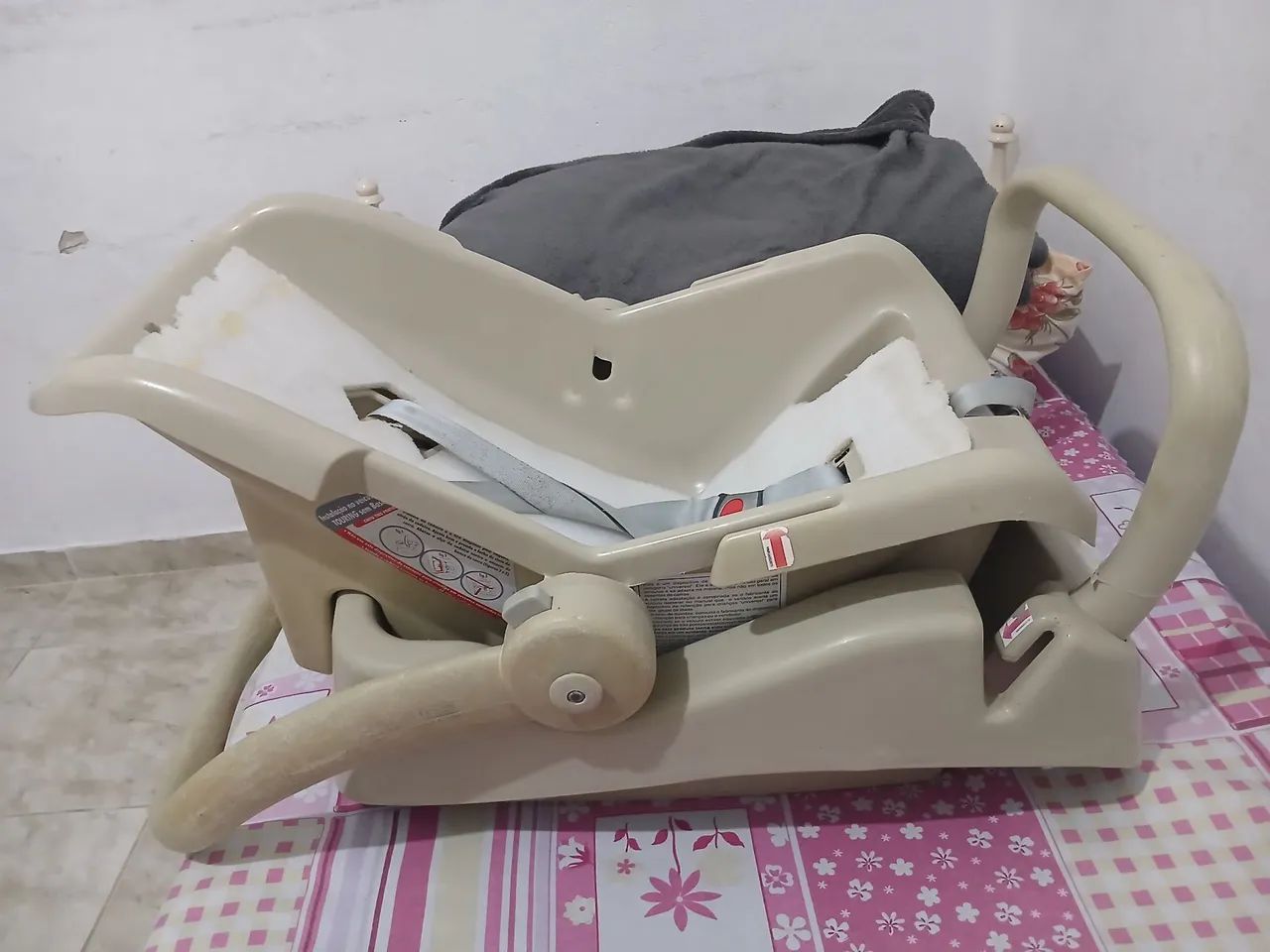 Bebê conforto com base sem capa