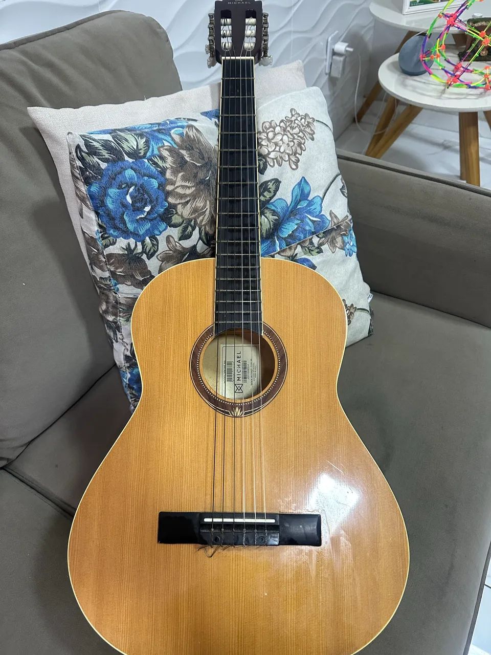 Violão Michael para crianças