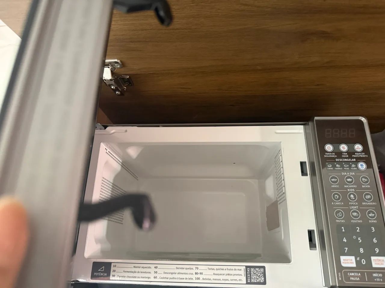 Microondas eletrolux 20l