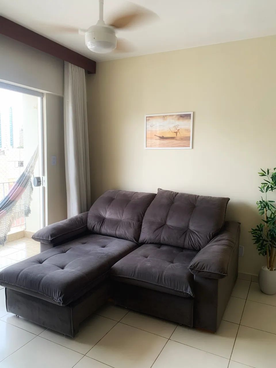 Sofá retrátil cinza  - Foto 3