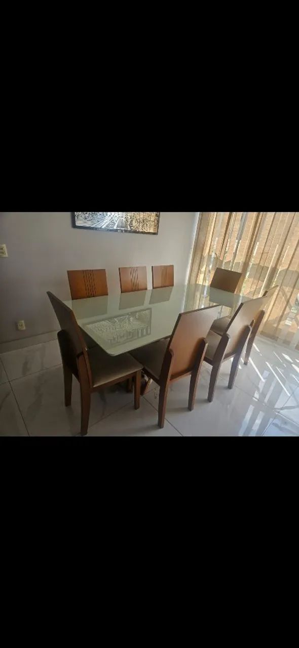 Mesa 8 cadeiras madeira maciça! Nova!