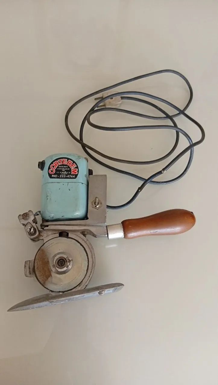 Cortador de tecidos vintage 