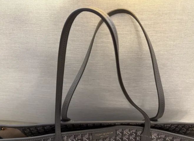 Bolsa Tote Tory Burch com Monograma e Zíper - Foto 3
