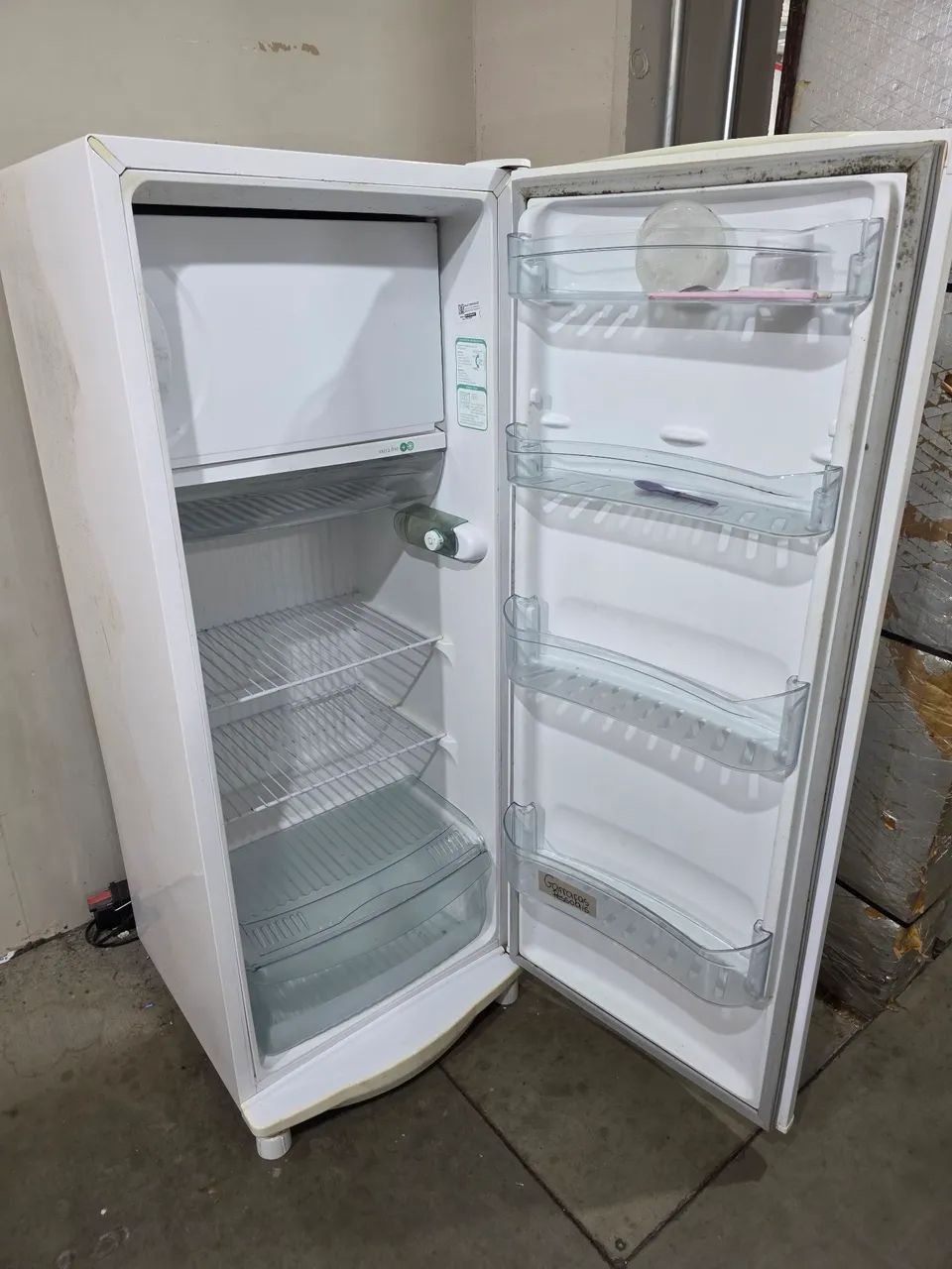 Geladeira -VENDO - Foto 2