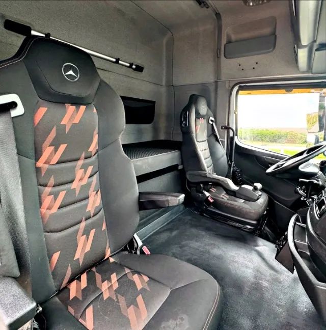Mercedes Axor 2041 4x2 2018 - Foto 5