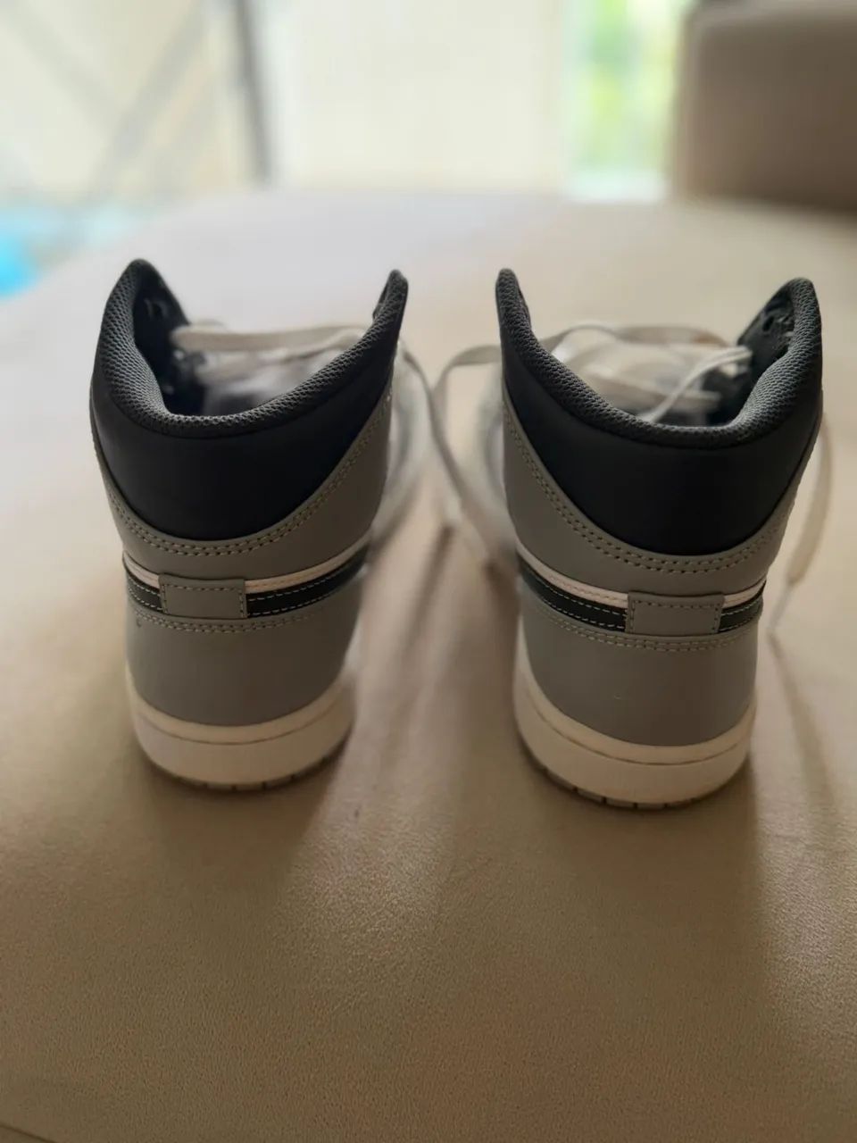 Nike Air Jordan 1 Mid na colorway - Foto 2