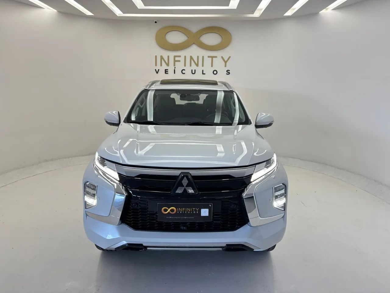 Mitsubishi Pajero 2024