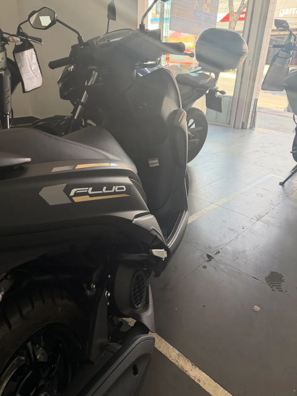 YAMAHA FLUO 2027 - Foto 3